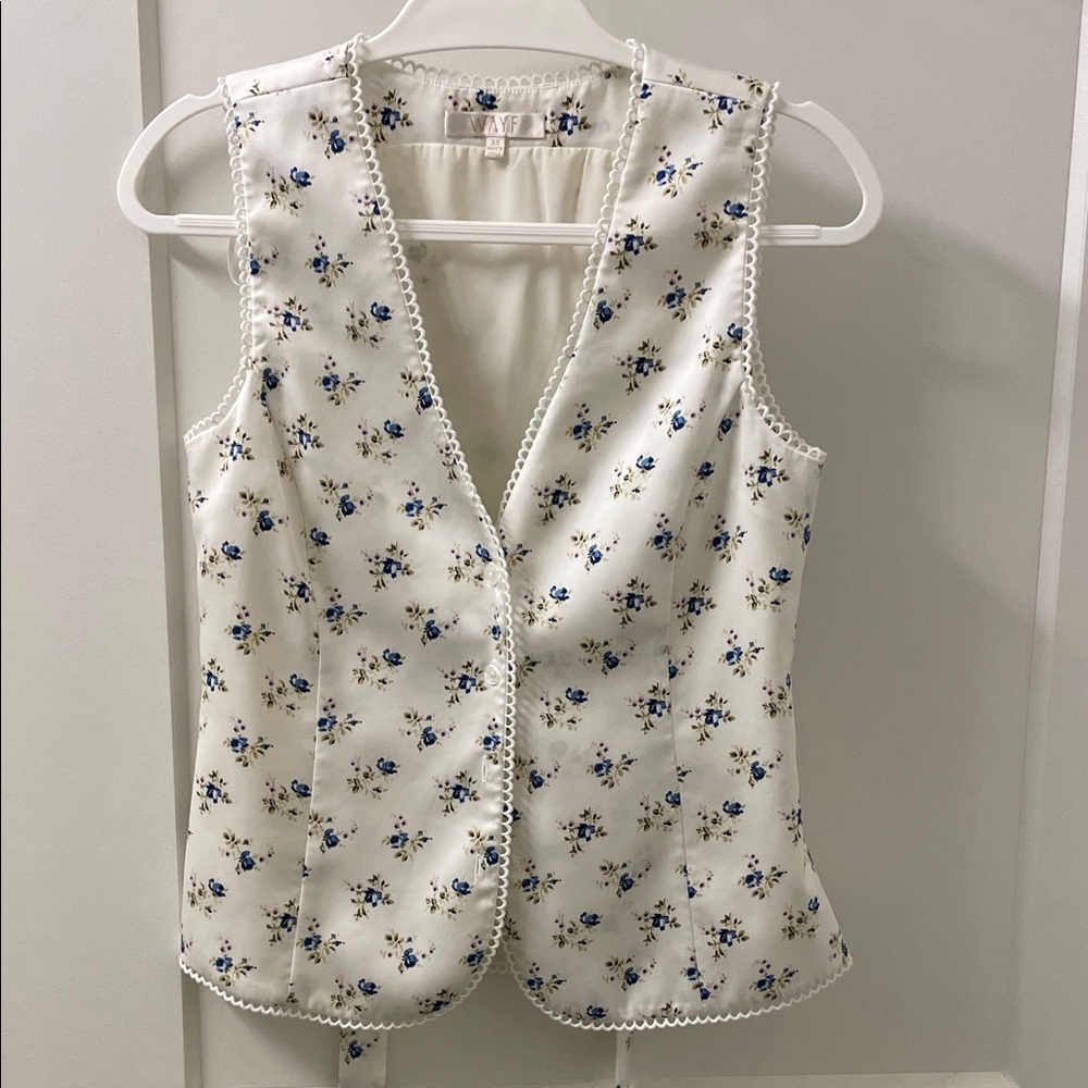 NWOT WAYF Satin Floral Top